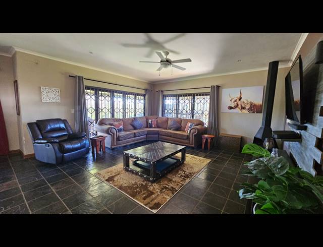 3 BEDROOM HOUSE FOR SALE IN SWARTRUGGENS